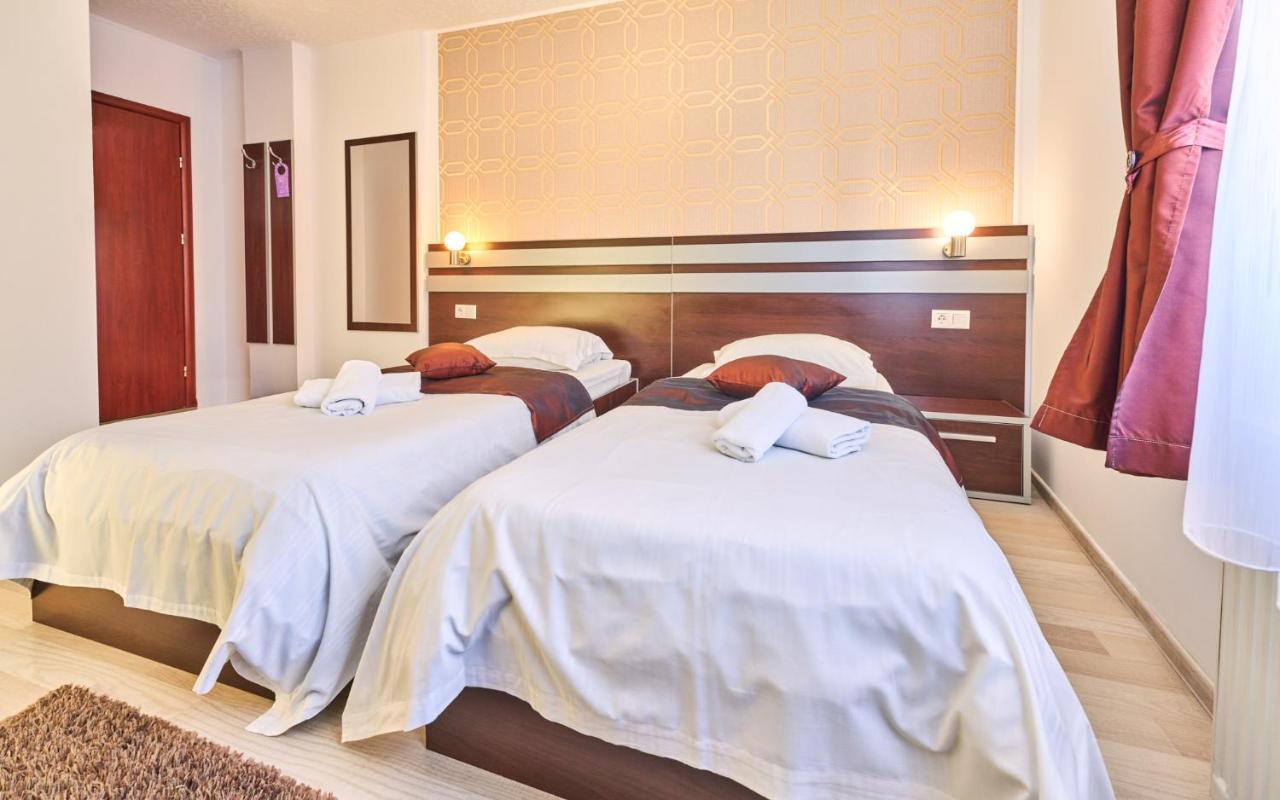 Pension Mora Cluj-Napoca Luaran gambar