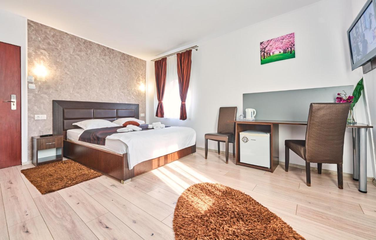 Pension Mora Cluj-Napoca Luaran gambar