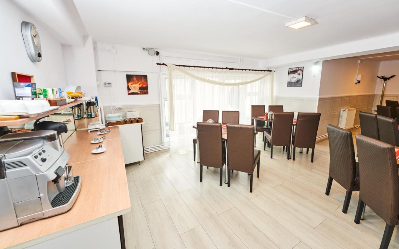 Pension Mora Cluj-Napoca Luaran gambar