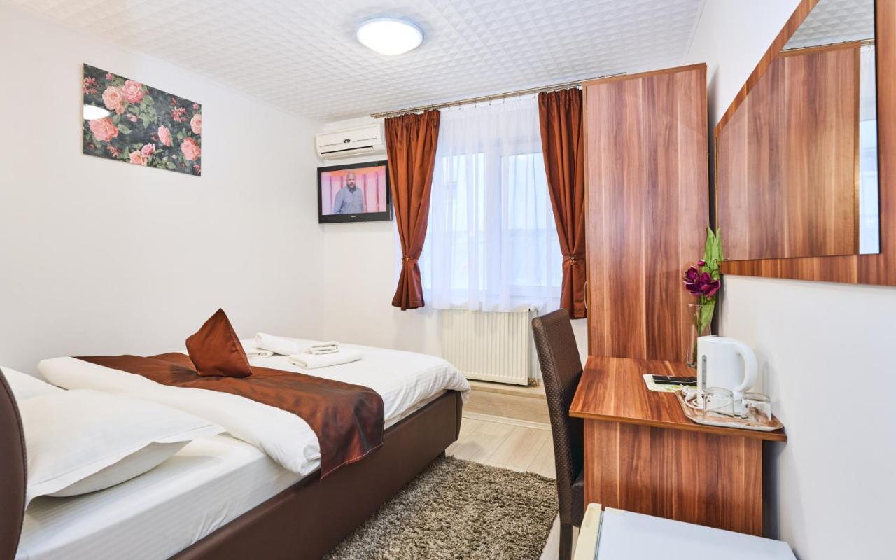 Pension Mora Cluj-Napoca Luaran gambar
