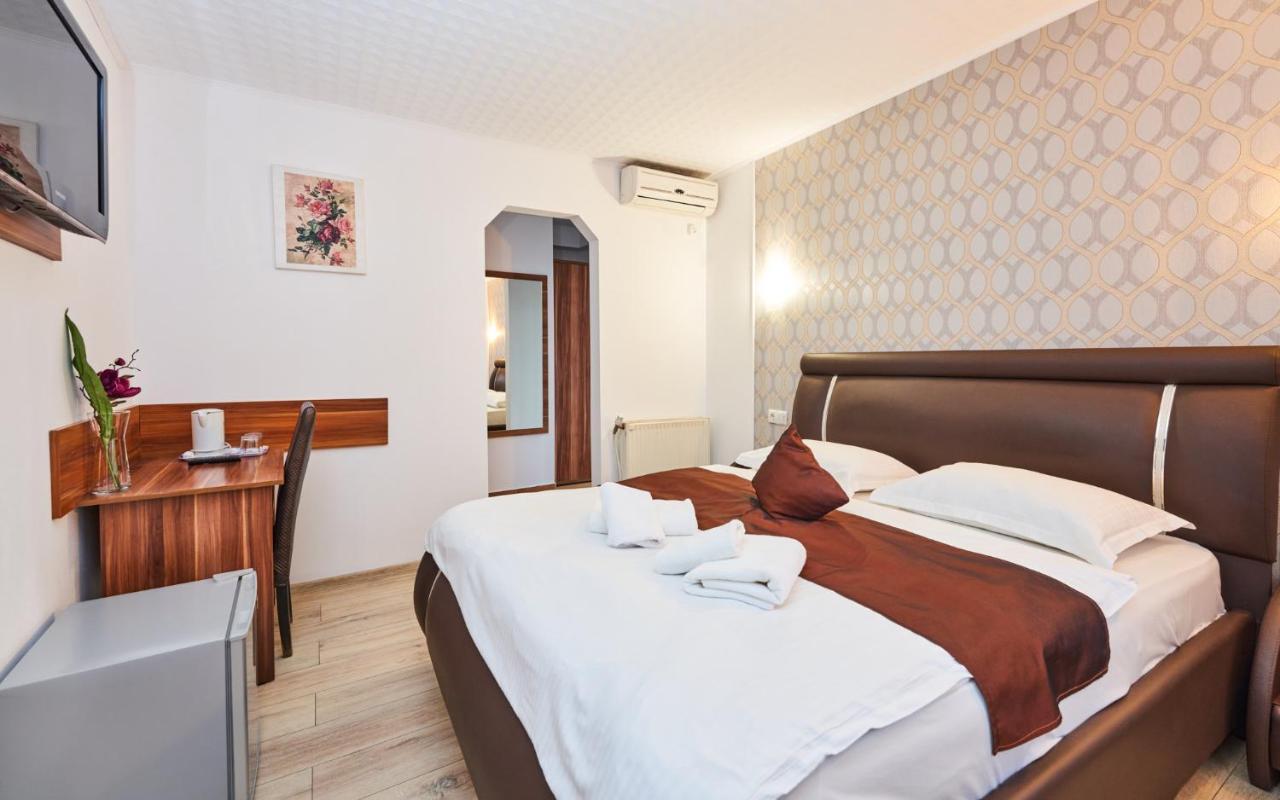 Pension Mora Cluj-Napoca Luaran gambar