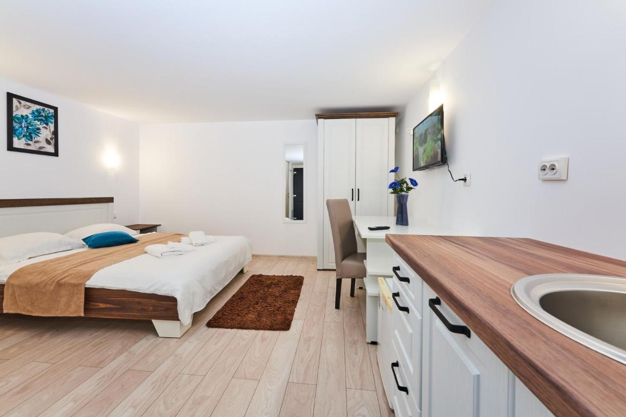 Pension Mora Cluj-Napoca Luaran gambar