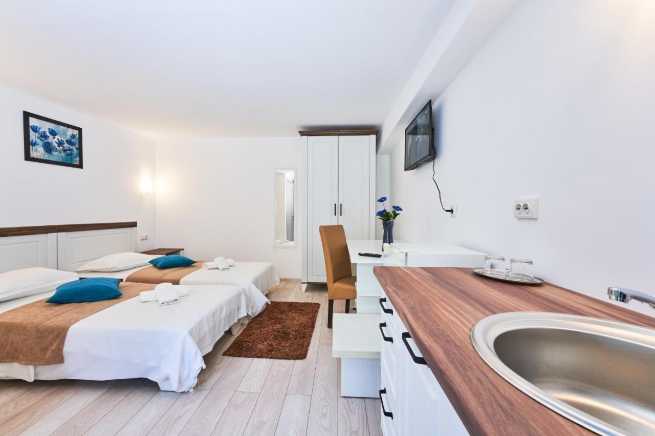 Pension Mora Cluj-Napoca Luaran gambar