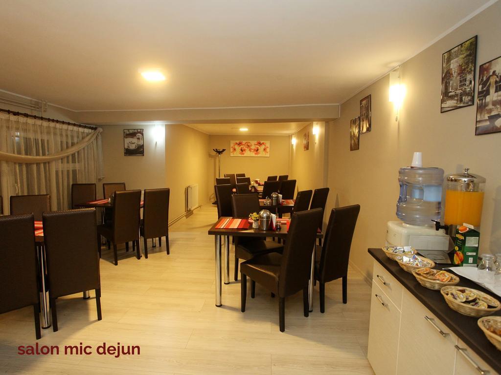 Pension Mora Cluj-Napoca Luaran gambar